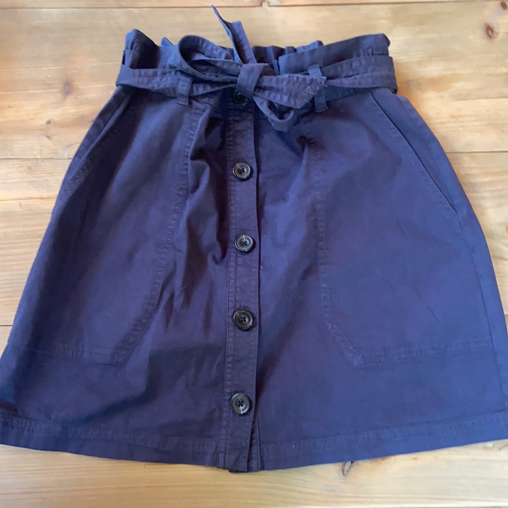 navy skirt